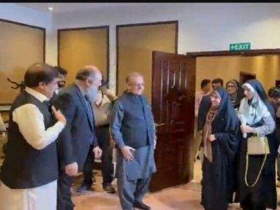 دیدار وزیر راه و شهرسازی ایران با وزرای راه، بازرگانی و
راه‌آهن پاکستان برگزار شد