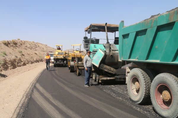 اجرای روکش آسفالت بیش از ۶۰ کیلومتر راه روستایی در استان
کرمان