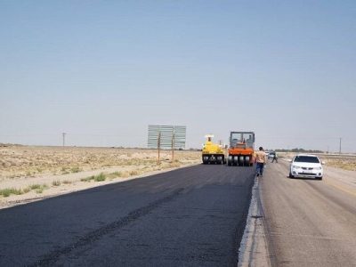 اجرای عملیات روکش آسفالت در محور رابر- قنات ملک
کرمان