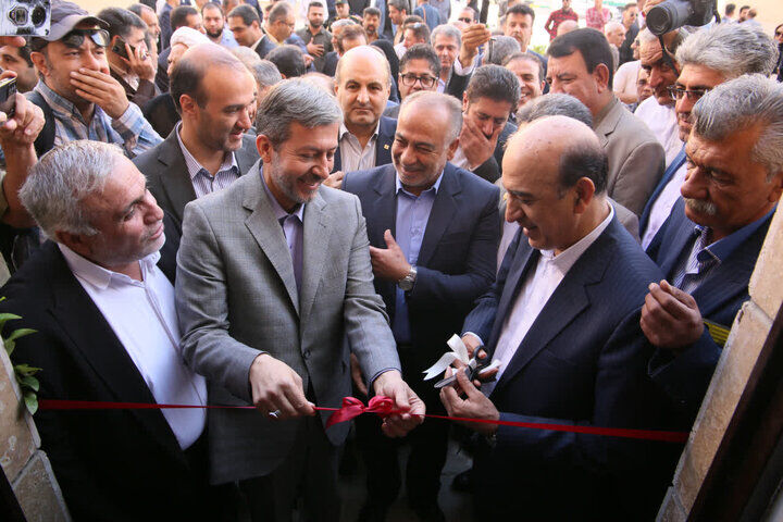 افتتاح و آغاز عملیات اجرایی پروژه های عمرانی در شهر جدید
فولادشهر با حضور معاون وزیر راه و شهرسازی