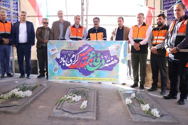 ببینید| تجدید میثاق کارکنان راهداری چهارمحال وبختیاری با
شهدا در هفته دفاع مقدس