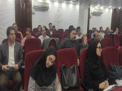 ببینید|جلسه برنامه عملیاتی و محدوده های دارای اولویت اقدام
در راستای آیین نامه اجرایی طرح کلید به کلید در سطح استان
تهران