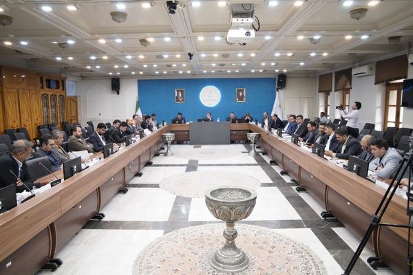 ببینید|یکصد و سی و ششمین جلسه شورای مسکن استان
اصفهان