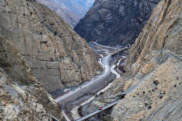 ترافیک سنگین در مسیر جنوب به شمال هراز و شمال به جنوب
چالوس