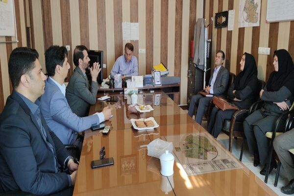 حضور مدیرکل راه و شهرسازی خراسان شمالی در جمع کارکنان راه و
شهرسازی شیروان؛ تاکید بر رفع مشکلات پرسنلی