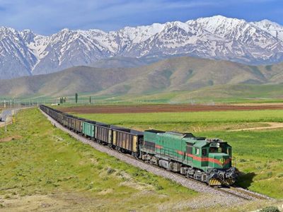 رشد ۷۵ درصدی حمل بار شهریور ماه در راه آهن زاگرس