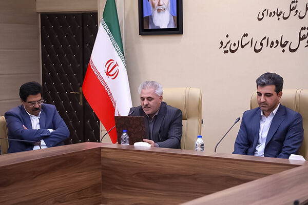 ضرب‌الاجل سه ماهه مدیرکل راهداری یزد برای ایمنی، رفع نواقص و
خرابی راه‌ها