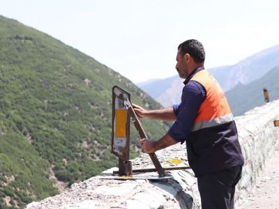 نصب ۴۱۰۰ تابلو و علائم ایمنی در راه‌های مازندران