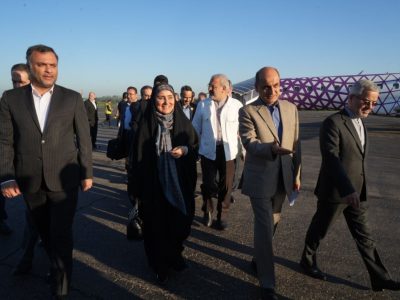 وزیر راه و شهرسازی وارد رشت شد