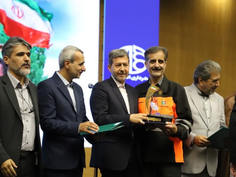 کسب رتبه برتر بیست و هشتمین جشنواره شهید رجایی استان اصفهان
توسط اداره‌کل راهداری و حمل‌ونقل جاده‌ای