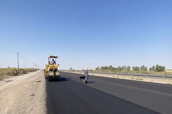 اجرای بیش از ۱۰۰۰ کیلومتر روکش آسفالت در محورهای کرمان طی
۷ماه گذشته