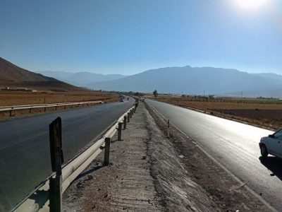 اجرای پد سیمانی به طول ۱۸۰۰ متر برای نصب نیوجرسی در محور
بروجن – لردگان