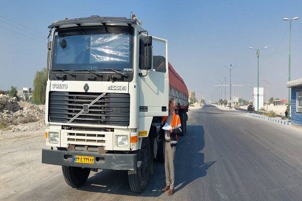 بازدید میدانی از ناوگان باری شهرستان پارسیان برای ساماندهی
حمل‌ونقل کالا