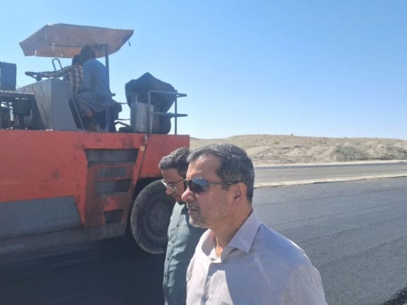 ببینید| بازدید مدیر کل راه و شهرسازی سیستان و بلوچستان از
عملیات احداث بزرگراه زاهدان – خاش(۱)