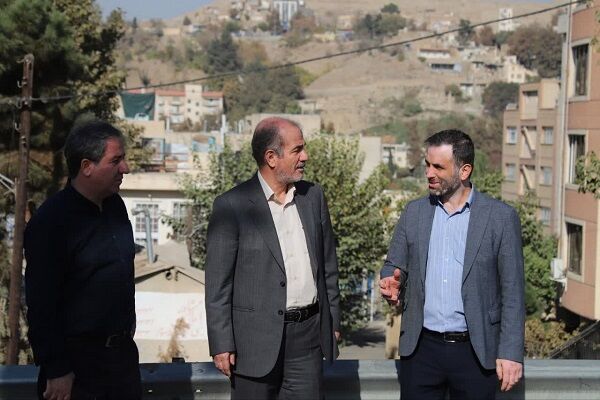 ببینید | بازدید مدیرعامل شرکت بازآفرینی شهری ایران و مدیرکل
راه و شهرسازی استان البرز از خط ۴ حصار کرج (منطقه سکونتگاه غیررسمی
کرج)