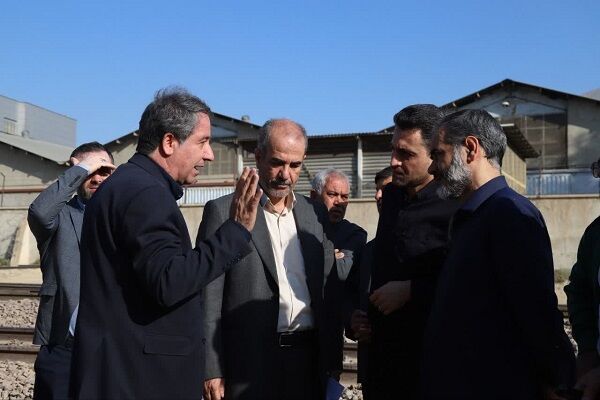 ببینید | بازدید مدیرعامل شرکت بازآفرینی شهری ایران از ۱۲۰
پلاک ریزدانه حاشیه راه‌آهن گرمدره