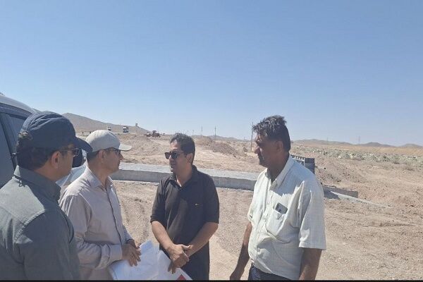 ببینید| بازدید مدیرکل راه و شهرسازی سیستان و بلوچستان از
عملیات ساخت بزرگراه زاهدان – خاش(۱)