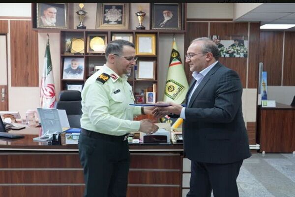ببینید| تجلیل مدیرکل راه و شهرسازی آذربایجان غربی از مجاهدان
نظم و امنیت