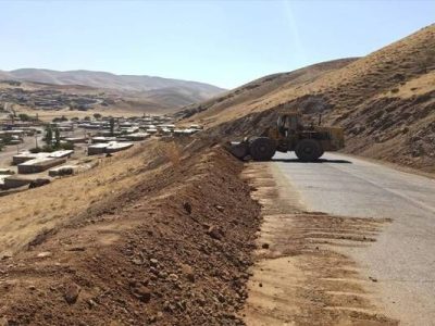 ببینید| تسطیح و شانه سازی محورهای دیواندره کردستان توسط
اداره راهداری و حمل و نقل جاده ای این شهرستان