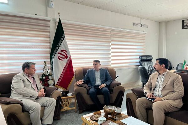 ببینید | سفر یکروزه مدیرکل راه و شهرسازی خراسان شمالی به
شهرستان فاروج و بررسی آخرین وضعیت نهضت ملی مسکن در این
شهرستان