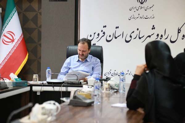 ببینید| ملاقات مردمی هفتگی مدیرکل راه و شهرسازی استان
قزوین