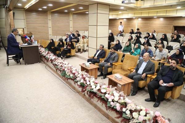 ببینید|نشست خبری مدیر کل راهداری و حمل و نقل جاده‌ای استان
البرز با اصحاب رسانه