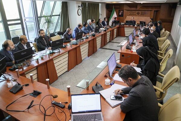 بررسی رفع موانع عرضه و تولید مسکن در سه حوزه کلان تامین
مالی، صدور مجوزها و اجرا