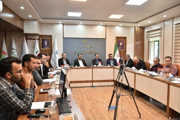 جلسه تعیین تکلیف پروژه‌های ۲۰۸ واحدی بهارستان و ۸۰ واحدی
حکیم الهی سمنان برگزار شد