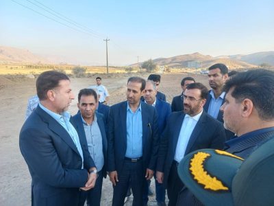 حضور مدیرکل راهداری و حملونقل جاده ای فارس در سفر شهرستانی
استاندار فارس به ارسنجان