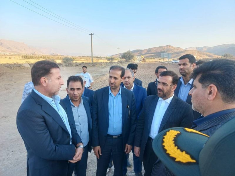 حضور مدیرکل راهداری و حملونقل جاده ای فارس در سفر شهرستانی
استاندار فارس به ارسنجان