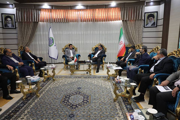دیدار عضو هیات‌ مدیره شرکت بازآفرینی شهری ایران با استاندار
آذربایجان‌غربی