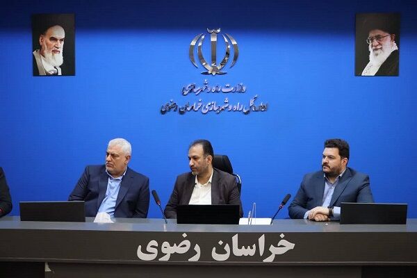 دیدار فرماندار تایباد با مدیرکل راه و شهرسازی خراسان
رضوی