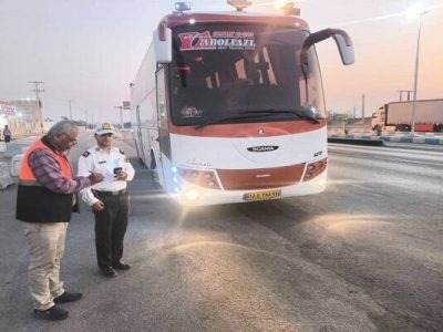 شناسایی ۴ ناوگان متخلف در طرح مشترک کنترل ایمنی محور
بندرعباس – حاجیآباد