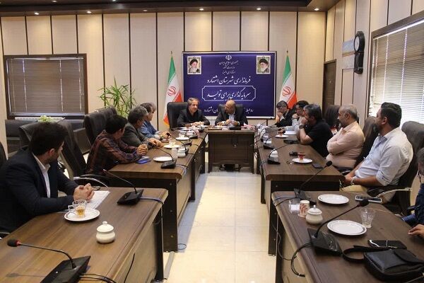 نشست فرماندار شهرستان و شهردار اشتهارد با مدیرکل راه و
شهرسازی استان البرز