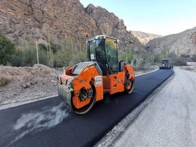 ویدئو|عملیات اجرایی بهسازی و آسفالت محور ارتباطی خطیرکوه به
سمنان