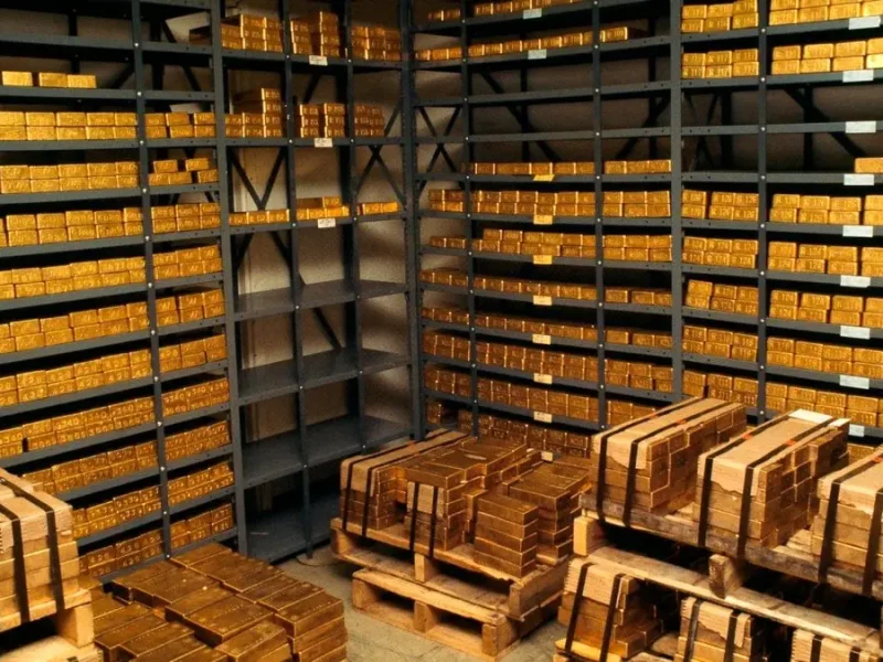 پیشبینی قیمت طلا تا پایان سال | زمان خرید یا صبر؟