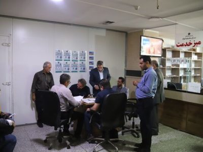 گفت‌وگوی چهره‌به‌چهره مدیرکل راه و شهرسازی البرز با مردم در
محل میز خدمت