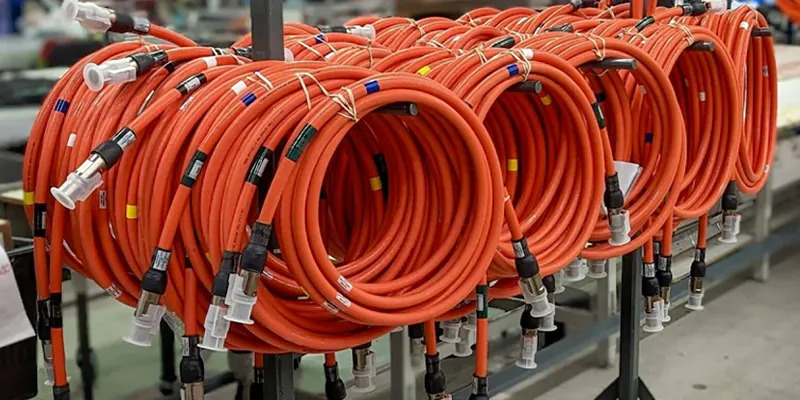 از طراحی تا تولید؛ نگاهی به فرآیند ساخت شیلنگهای باکیفیت ایرانی