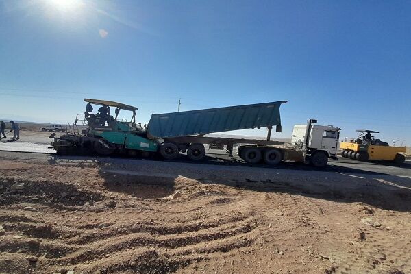 آغاز عملیات آسفالت ۳.۵ کیلومتر راه روستایی در شهرستان اردل
استان چهارمحال و بختیاری