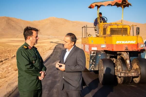 آغاز پروژه بهسازی و آسفالت راه روستای سنقور با همکاری سازمان
بسیج استان زنجان