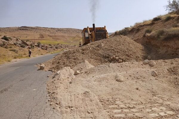 اجرای بیش از ۶۷ هزار مترمکعب عملیات راهداری در روستای
ابواسحاق در چهارمحال و بختیاری