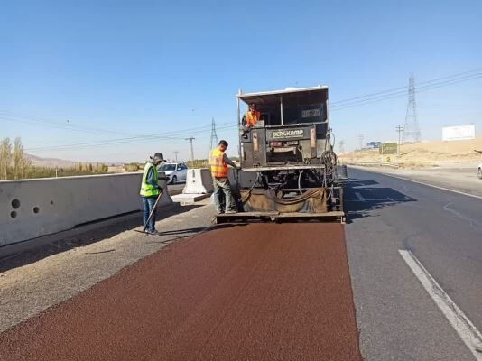 اجرای روکش اسلاری سیل در محور زنجان – قزوین