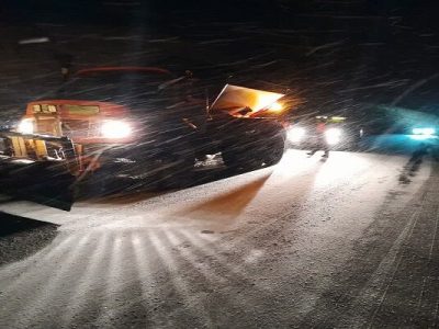 بارش خفیف برف در گردنه‌های چری و شاه منصوری/ محور
چلگرد-چمن‌گلی لغزنده است