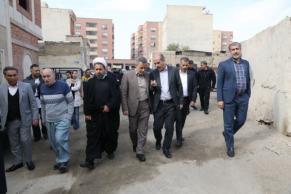 بازدید معاون وزیر راه و شهرسازی از پروژه‌های بازآفرینی شهری
منطقه ۱۲ تهران