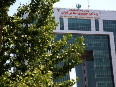 بازگشایی محور ریلی هرمزگان و ادامه سیر قطارها در این
محور