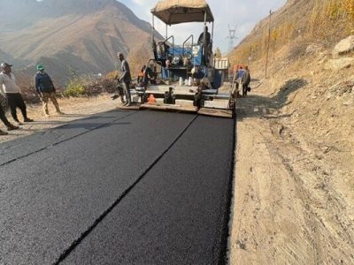 ببینید | اجرای عملیات آسفالت محور روستایی نسا از توابع محور
کرج- کندوان