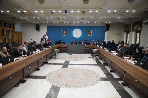 ببینید | بررسی طرح‌های توسعه‌ای شهرستان‌های استان اصفهان در
نشست گروه کاری تلفیق زیربنایی