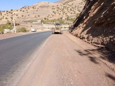 ببینید | تیغه زنی و تسطیح شانه در محور پاوه به نودشه استان
کرمانشاه