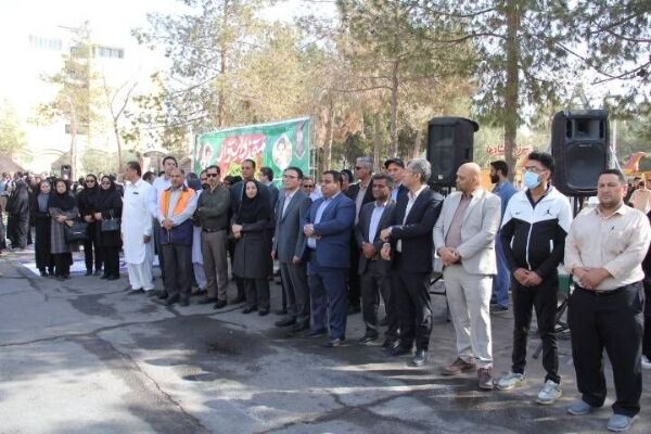 ببینید | حضور جامعه راهداری و حمل و نقل جاده ای سیستان و
بلوچستان در مراسم راهپیمایی یوم الله ۱۳ آبان