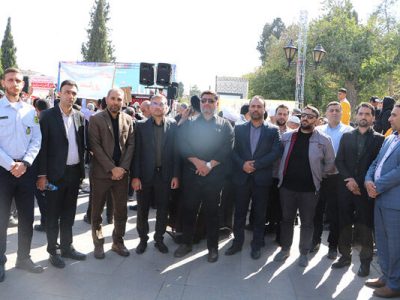 ببینید| حضور مدیران و کارکنان اداره کل راه و شهرسازی استان
فارس در راهپیمایی یوم الله ۱۳ آبان